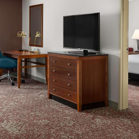 Hilton Garden Inn Milford Extérieur photo