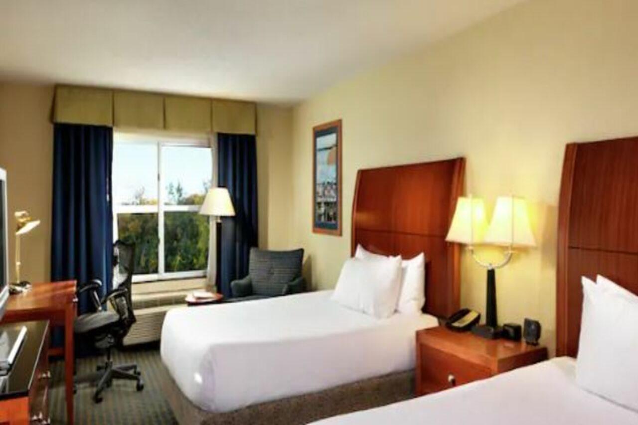 Hilton Garden Inn Milford Extérieur photo