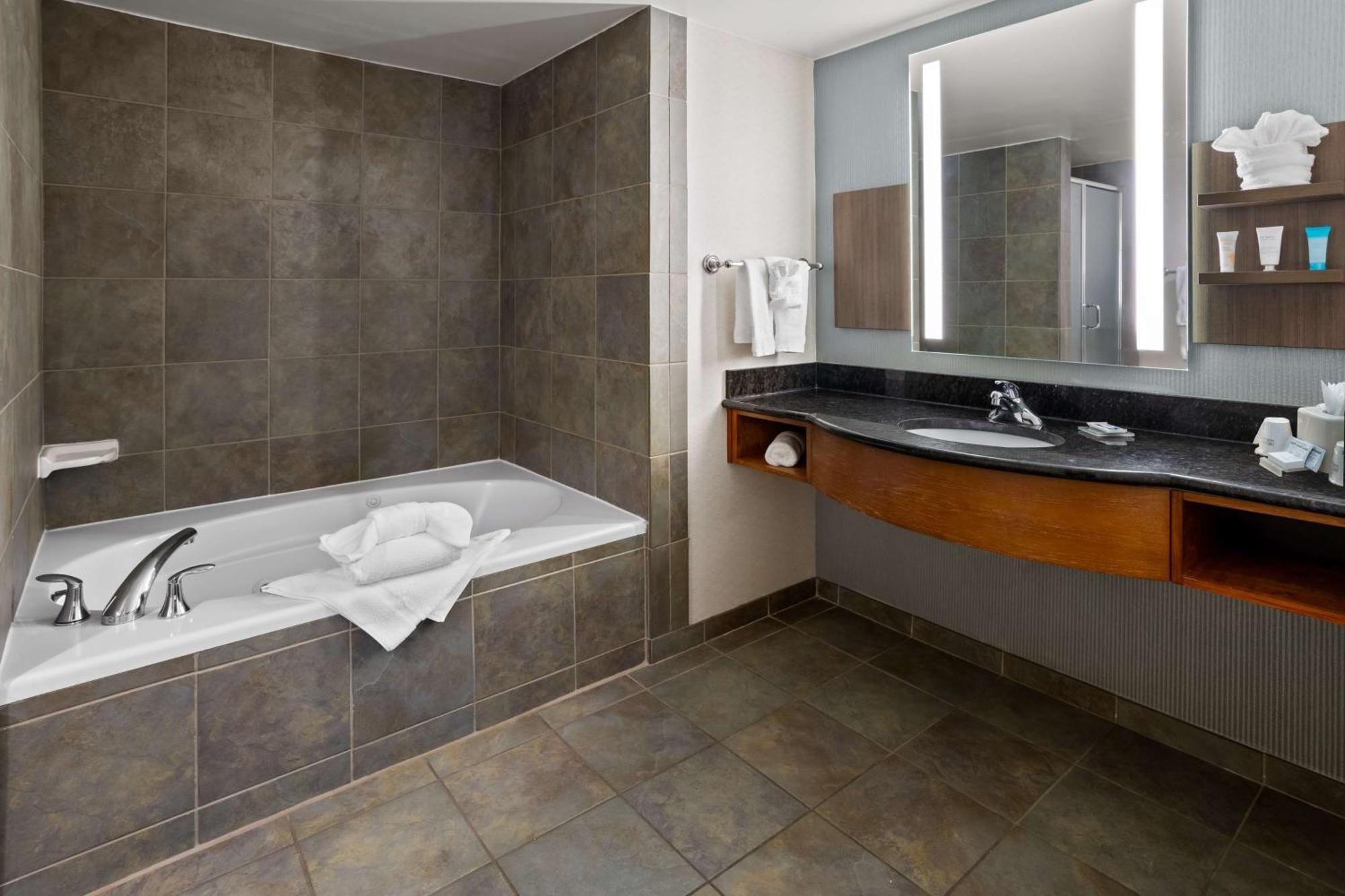 Hilton Garden Inn Milford Extérieur photo