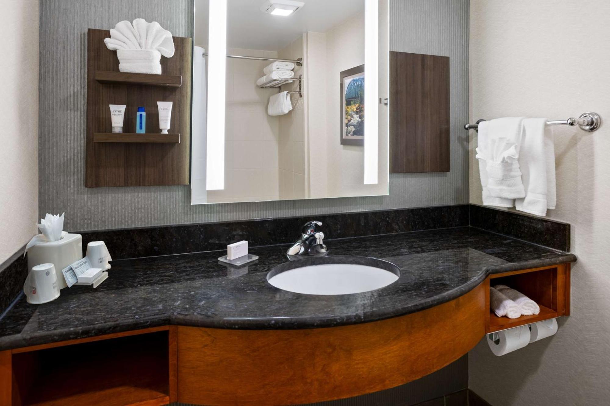 Hilton Garden Inn Milford Extérieur photo