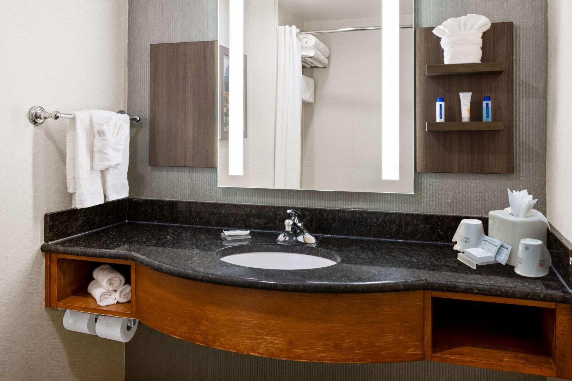 Hilton Garden Inn Milford Extérieur photo